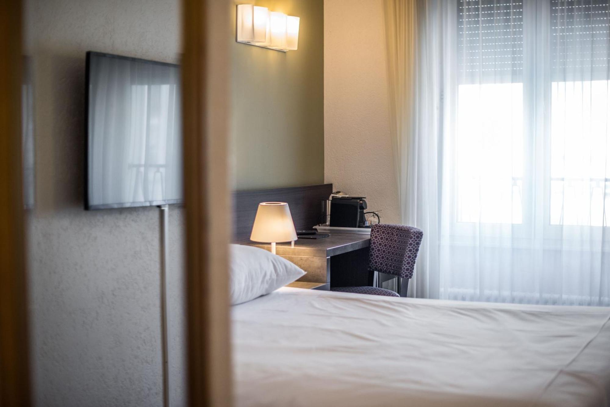 Hotel Montana Genf Szoba fotó